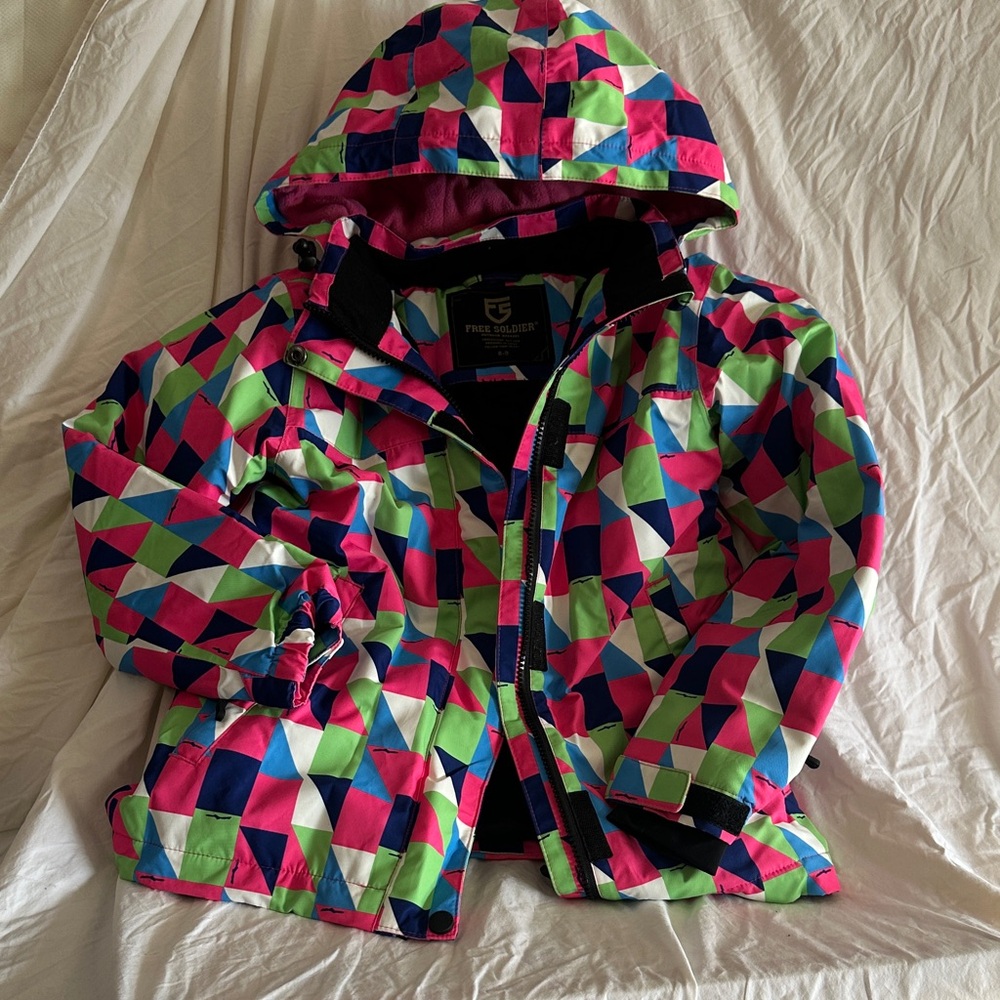 Free Soldier Ski Coat Colorful Geometric Pattern Jacket